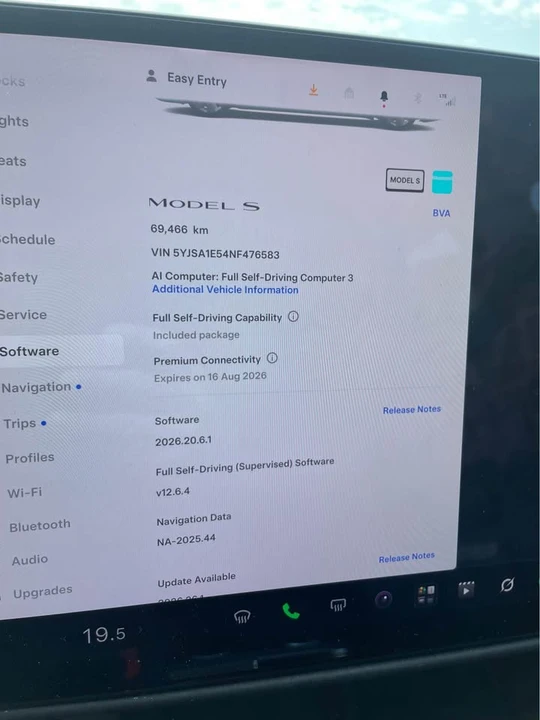 2022 Tesla Model S - Image 10 of 12