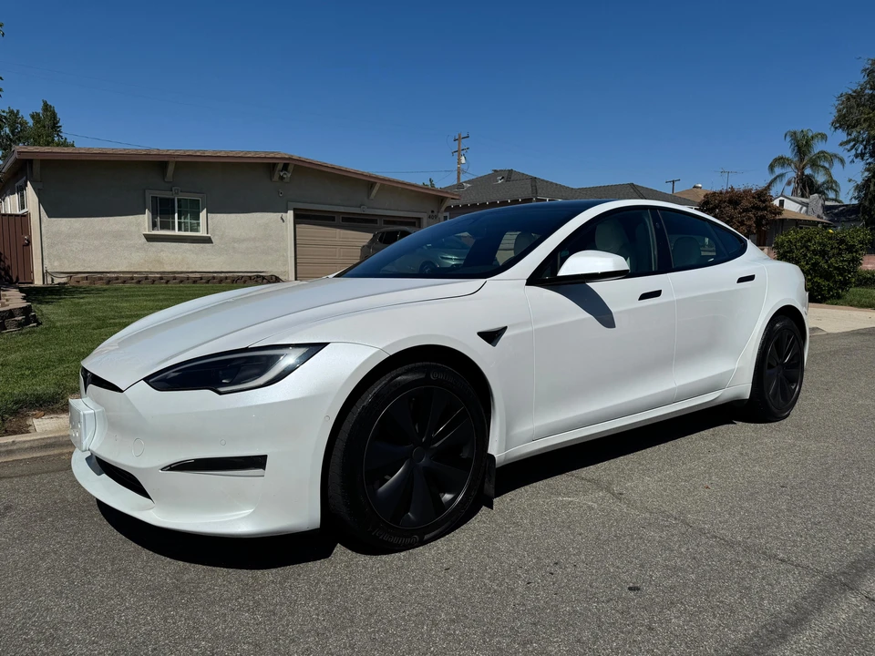 2022 Tesla Model S - Image 8 of 31