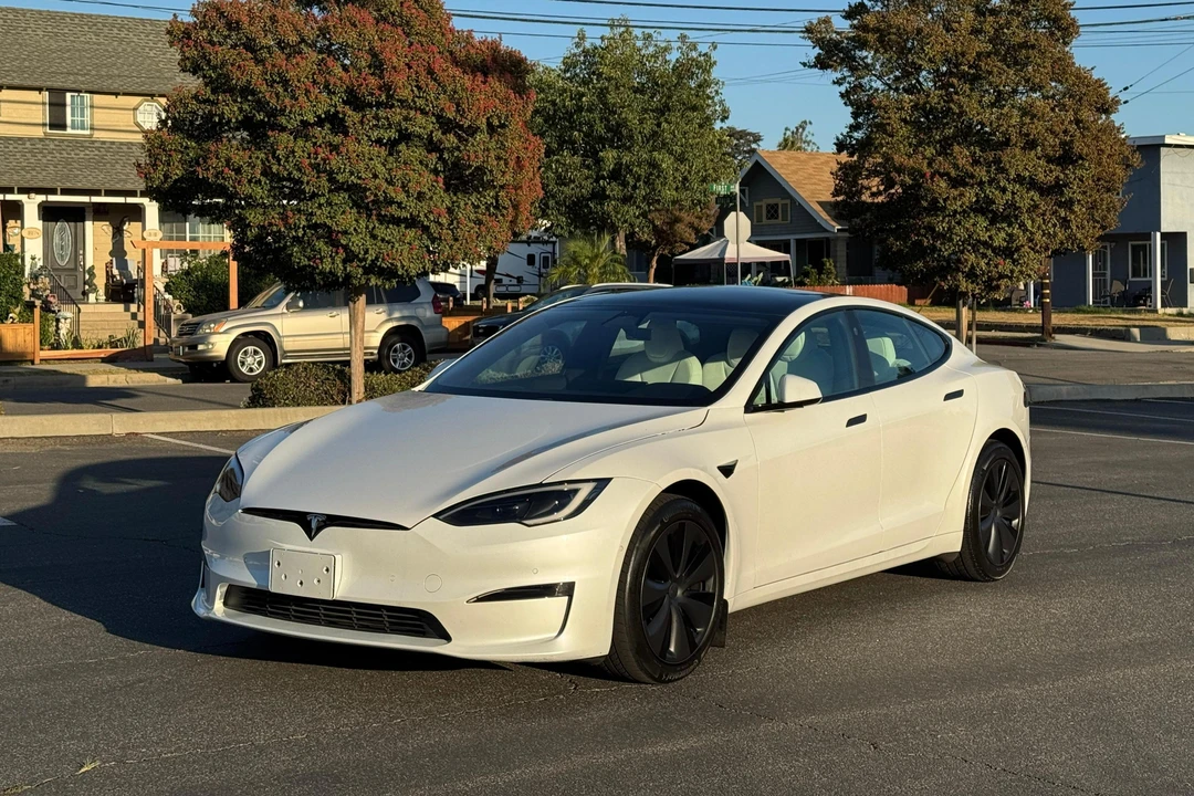 2022 Tesla Model S - Image 7 of 31