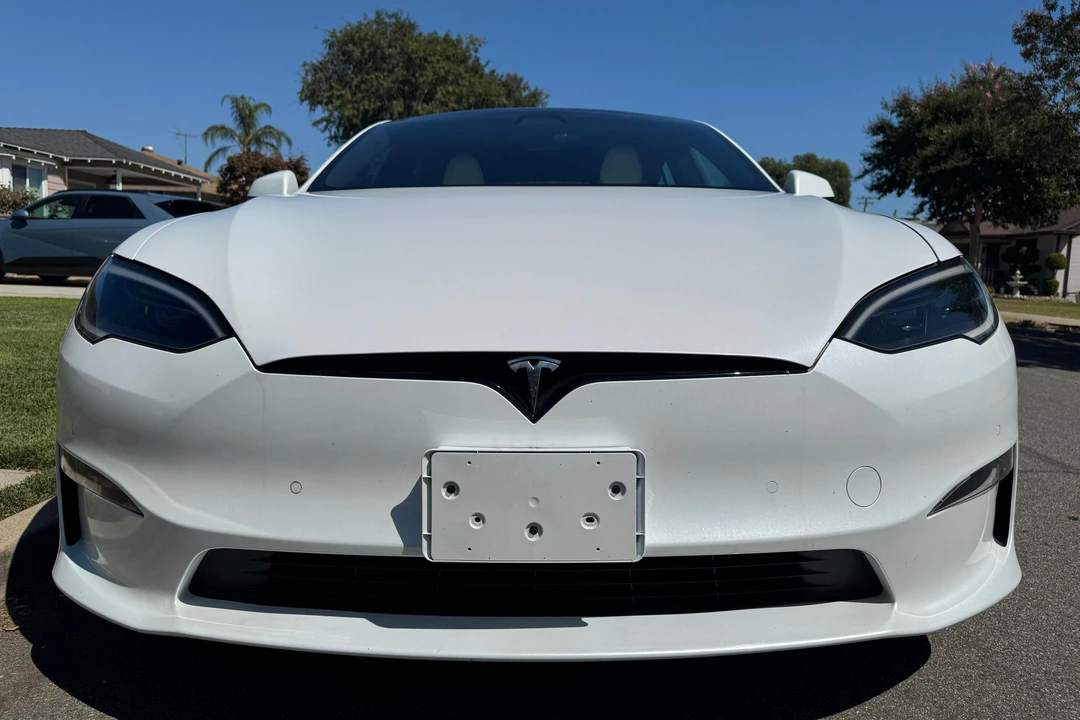 2022 Tesla Model S - Image 2 of 31