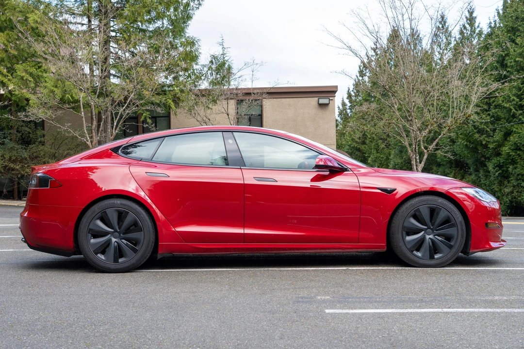 2022 Tesla Model S - Image 8 of 31
