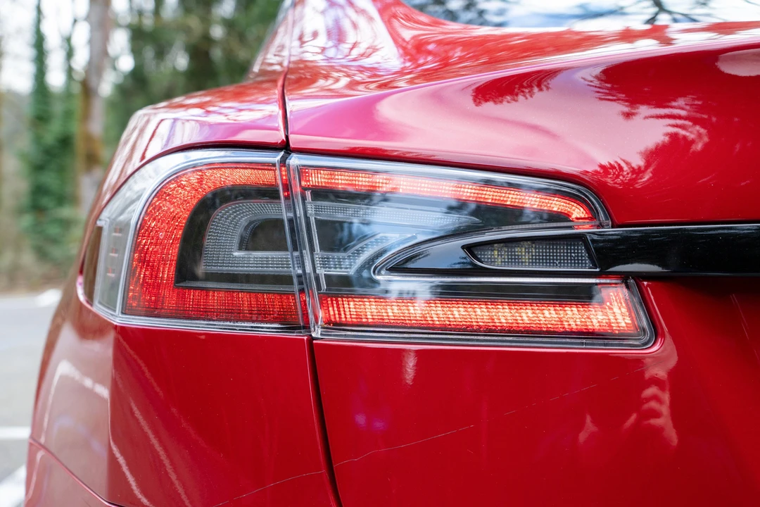 2022 Tesla Model S - Image 22 of 31