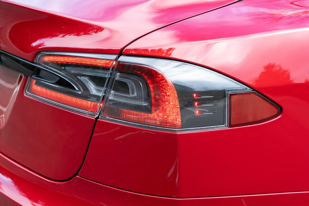2022 Tesla Model S - Image 24 of 31