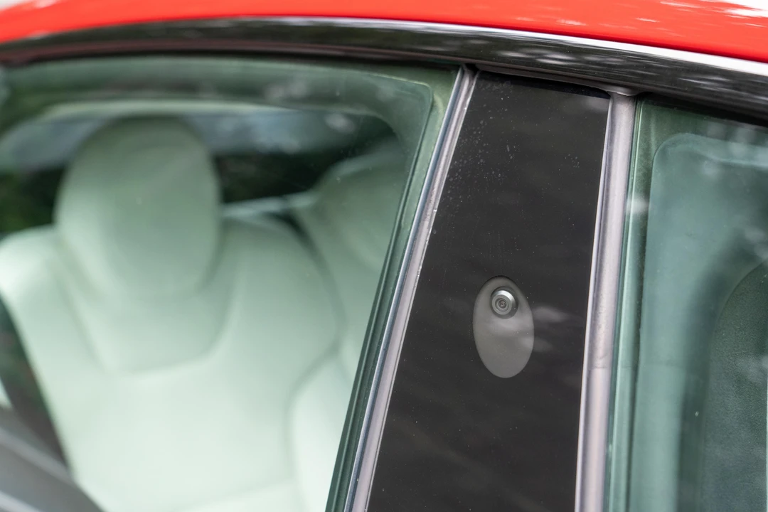 2022 Tesla Model S - Image 28 of 31