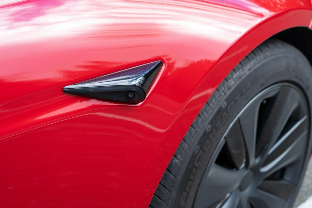 2022 Tesla Model S - Image 26 of 31