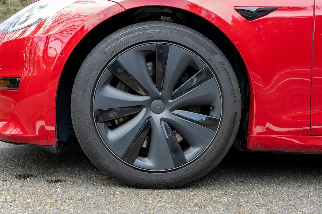 2022 Tesla Model S - Image 31 of 31