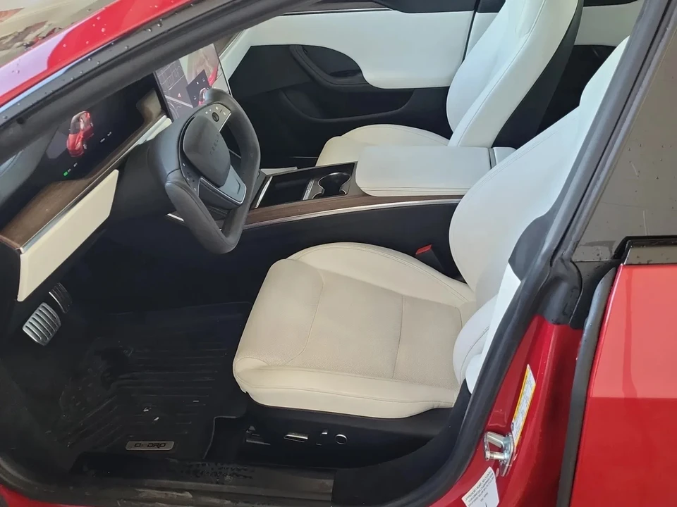 2022 Tesla Model S - Image 10 of 15