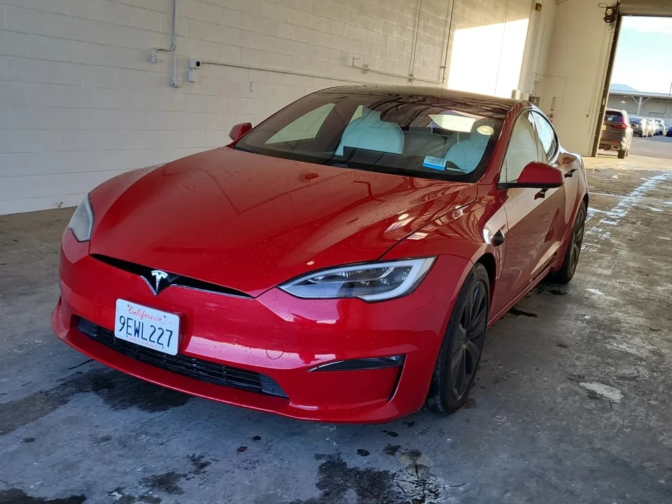 2022 Tesla Model S - Image 4 of 15