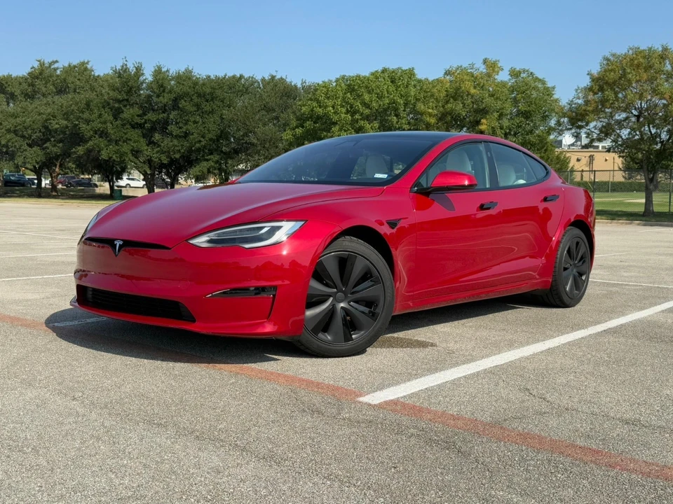 2022 Tesla Model S - Image 9 of 21