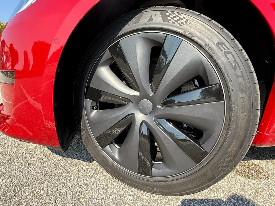 2022 Tesla Model S - Image 14 of 21