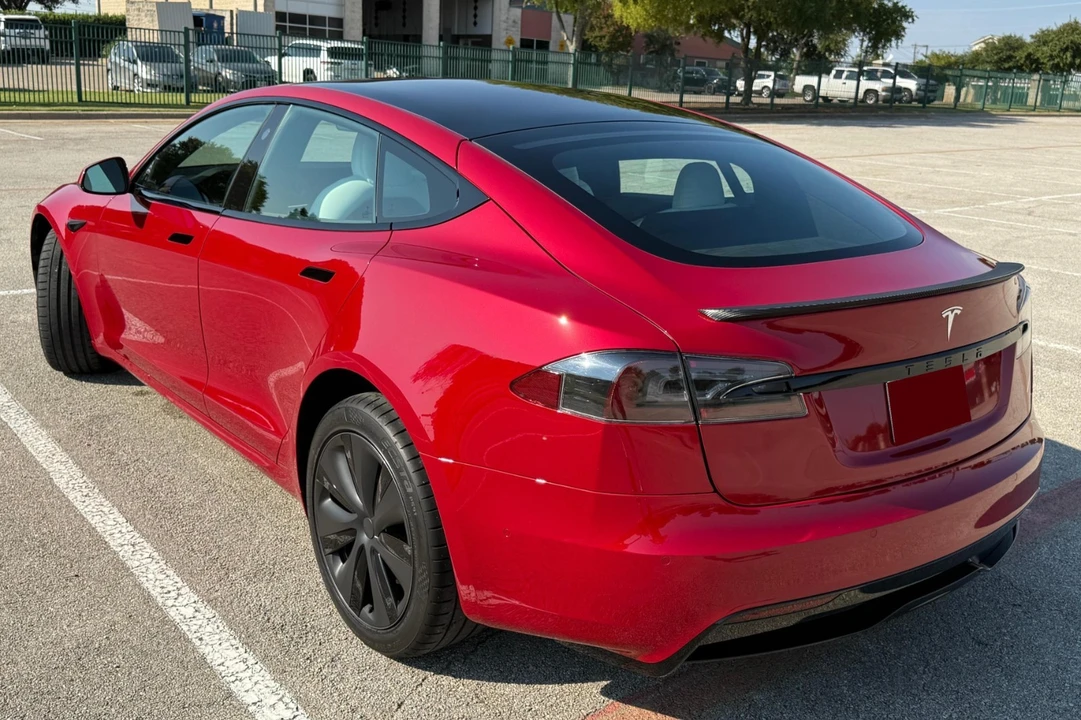 2022 Tesla Model S - Image 10 of 21