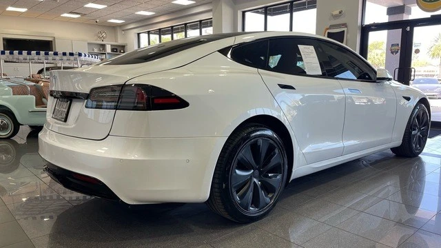 2022 Tesla Model S - Image 5 of 31