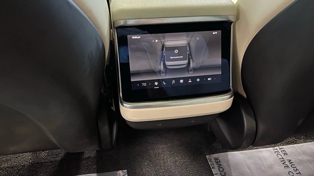 2022 Tesla Model S - Image 31 of 31