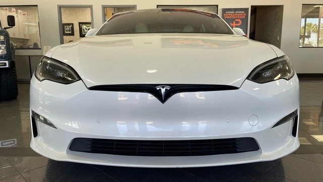 2022 Tesla Model S - Image 8 of 31