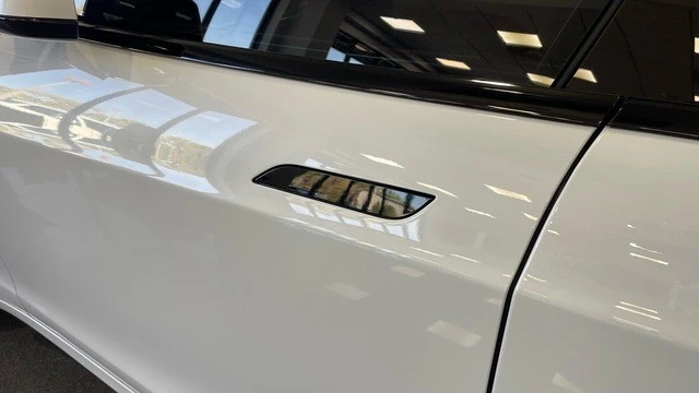 2022 Tesla Model S - Image 13 of 31