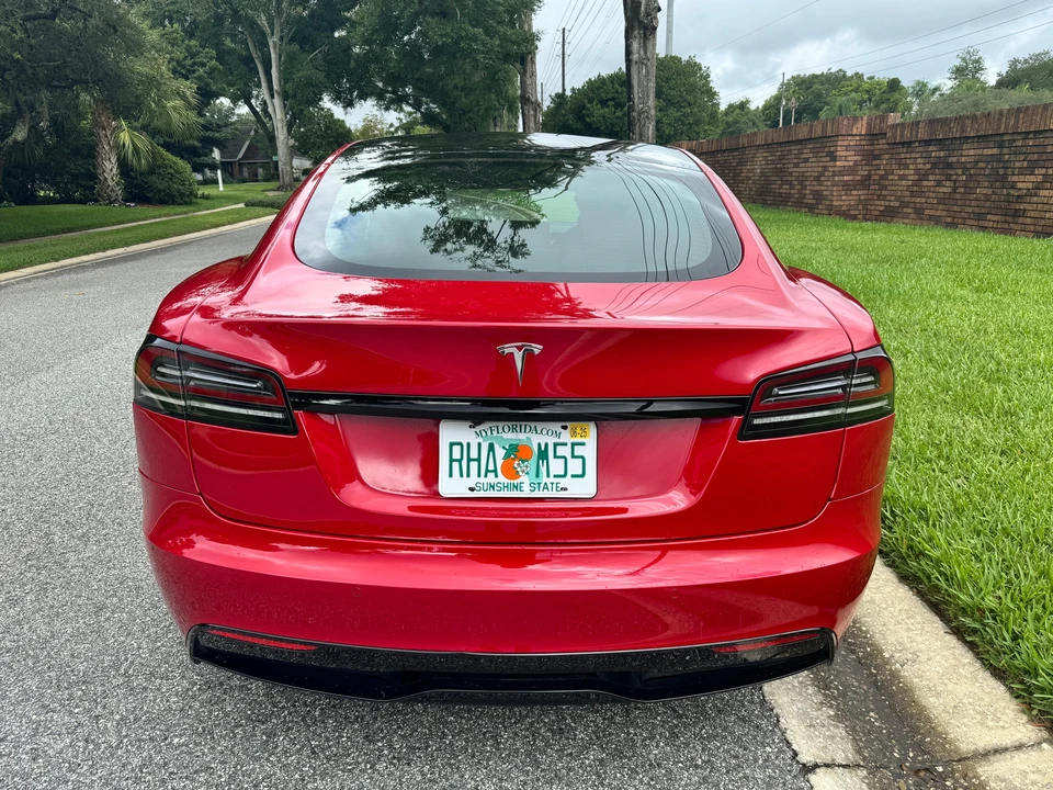 2022 Tesla Model S - Image 11 of 31