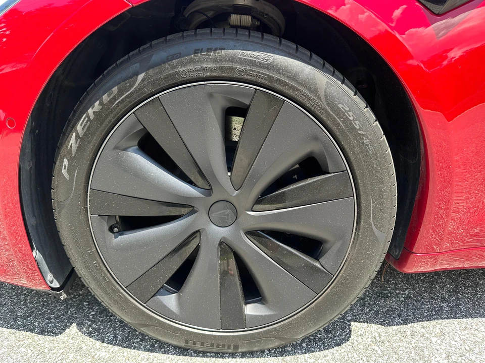 2022 Tesla Model S - Image 26 of 31