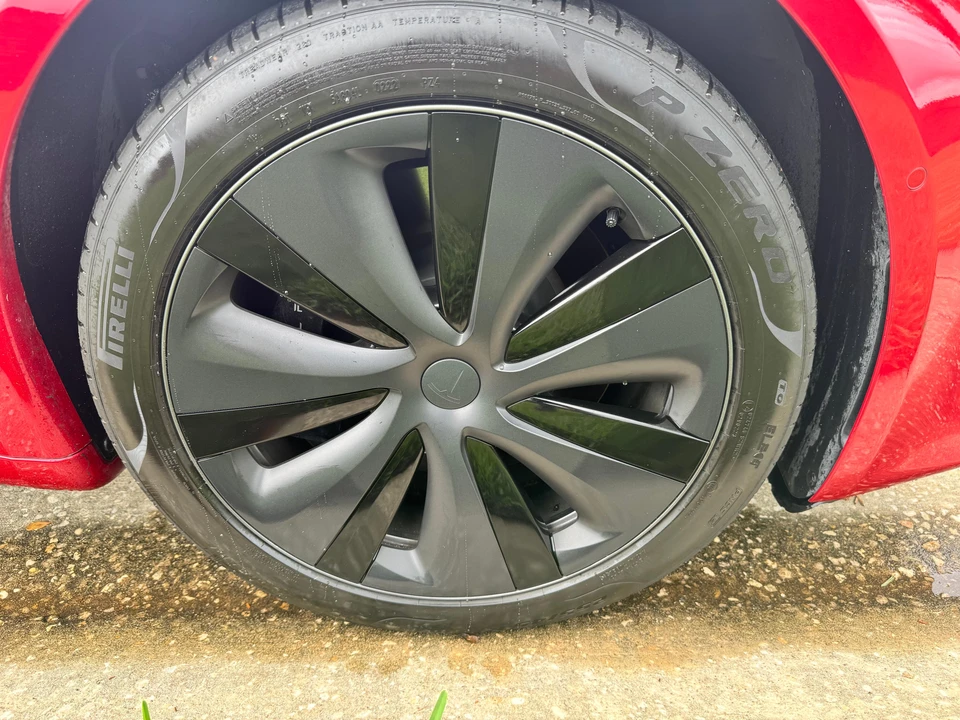 2022 Tesla Model S - Image 29 of 31
