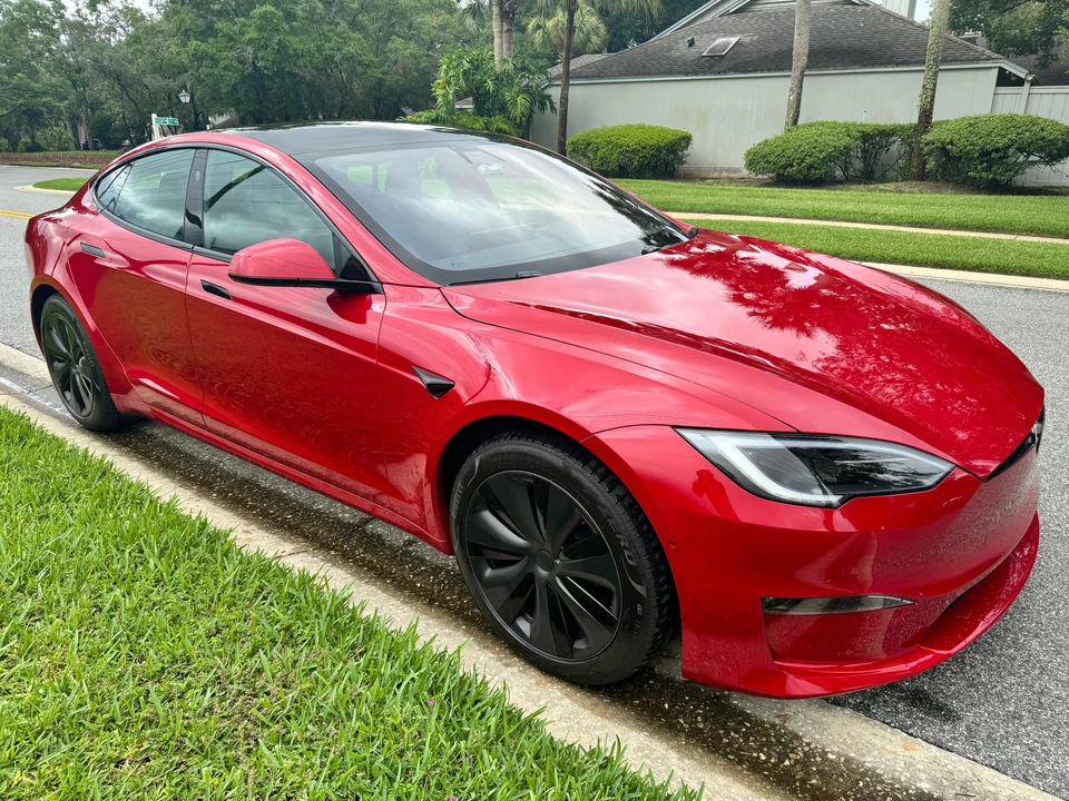 2022 Tesla Model S - Image 17 of 31