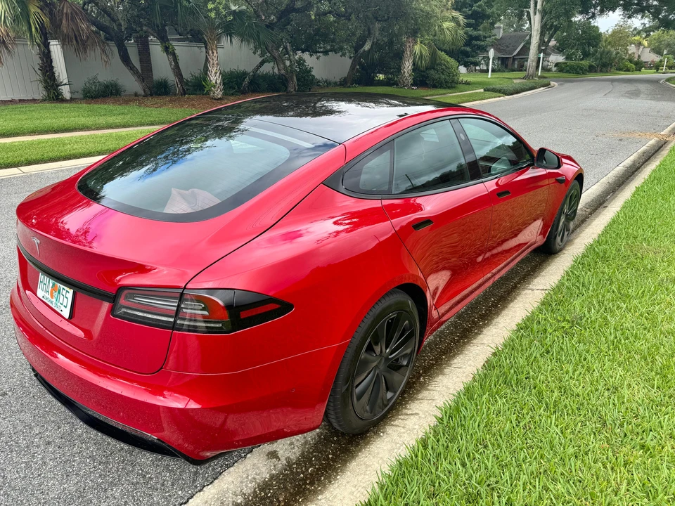 2022 Tesla Model S - Image 13 of 31