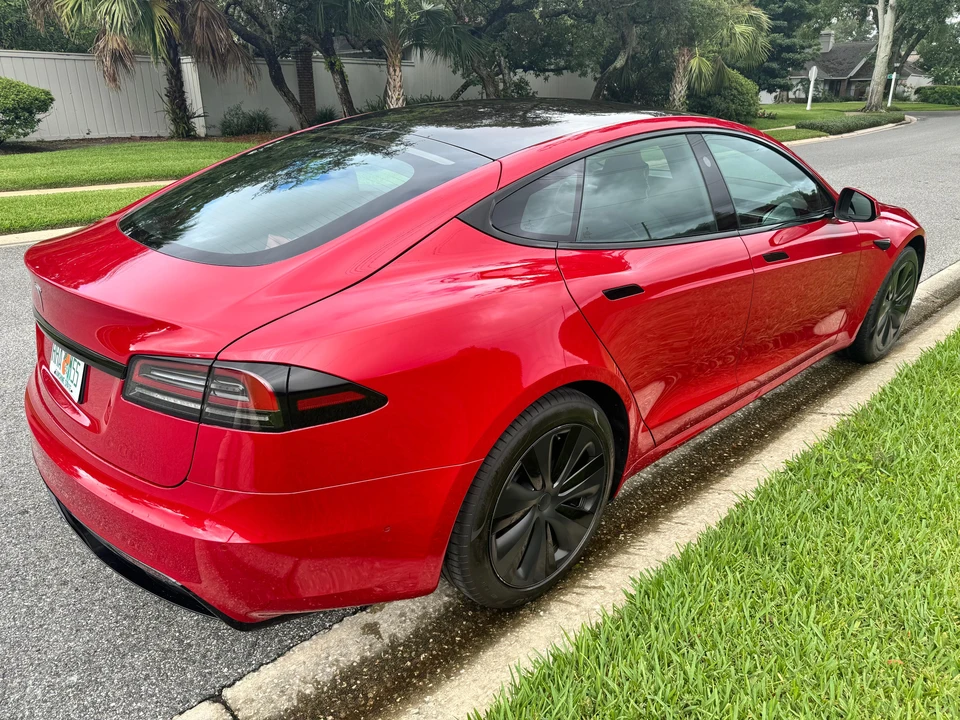 2022 Tesla Model S - Image 15 of 31