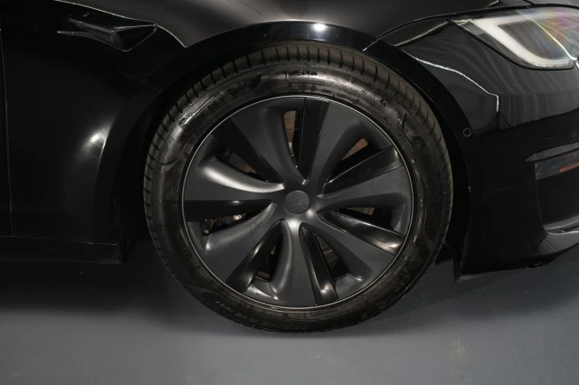 2022 Tesla Model S - Image 20 of 21