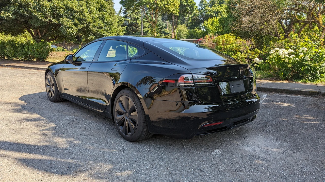 2022 Tesla Model S - Image 15 of 31