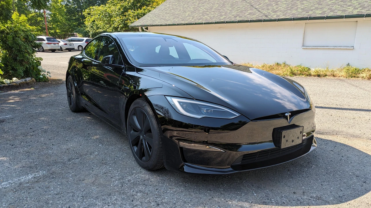 2022 Tesla Model S - Image 25 of 31
