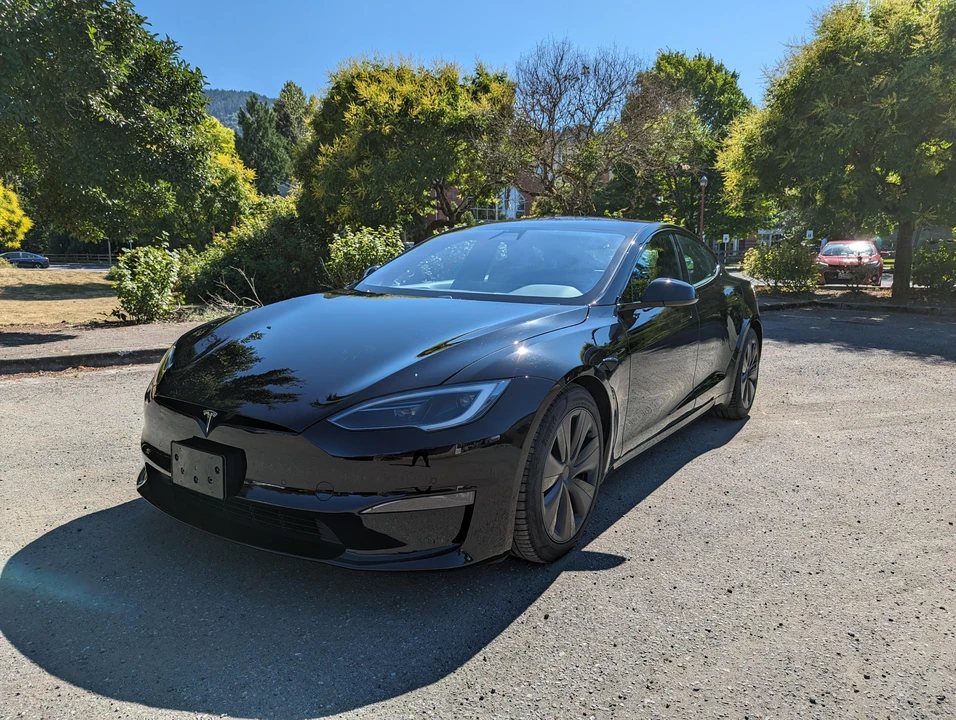 2022 Tesla Model S - Image 9 of 31
