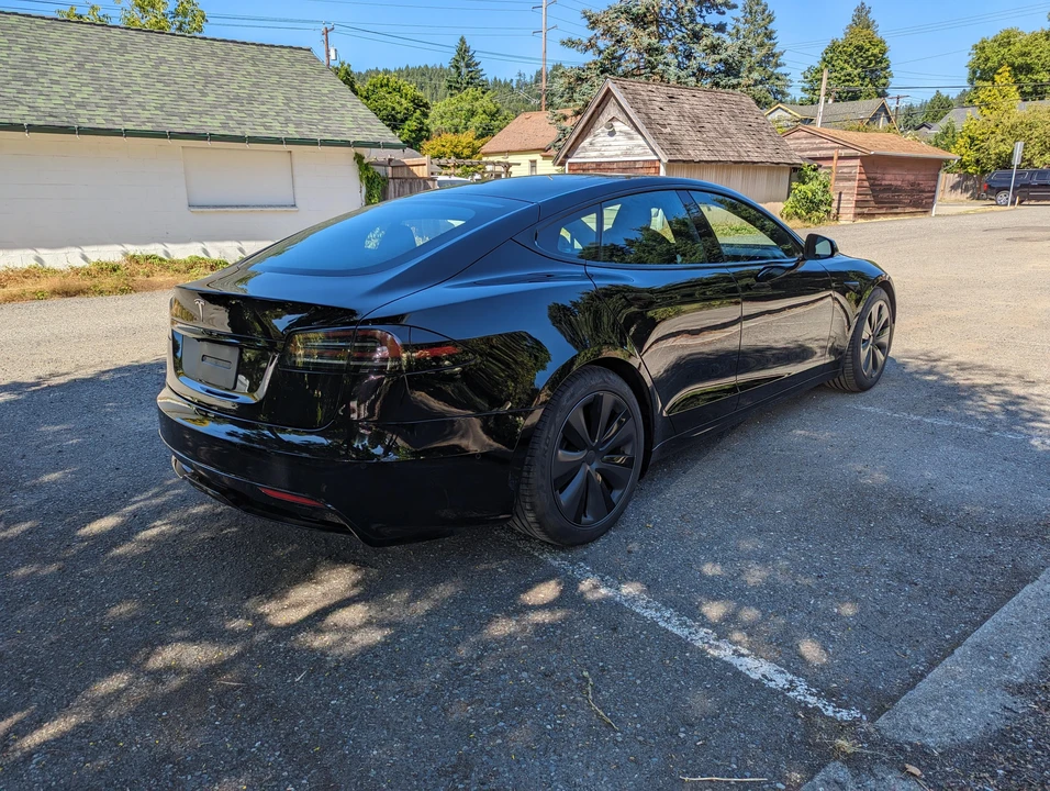 2022 Tesla Model S - Image 21 of 31