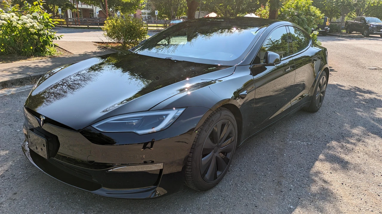 2022 Tesla Model S - Image 10 of 31
