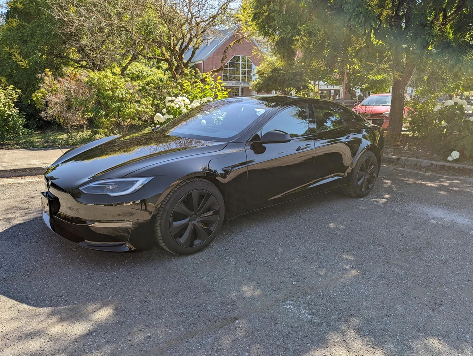 2022 Tesla Model S - Image 11 of 31