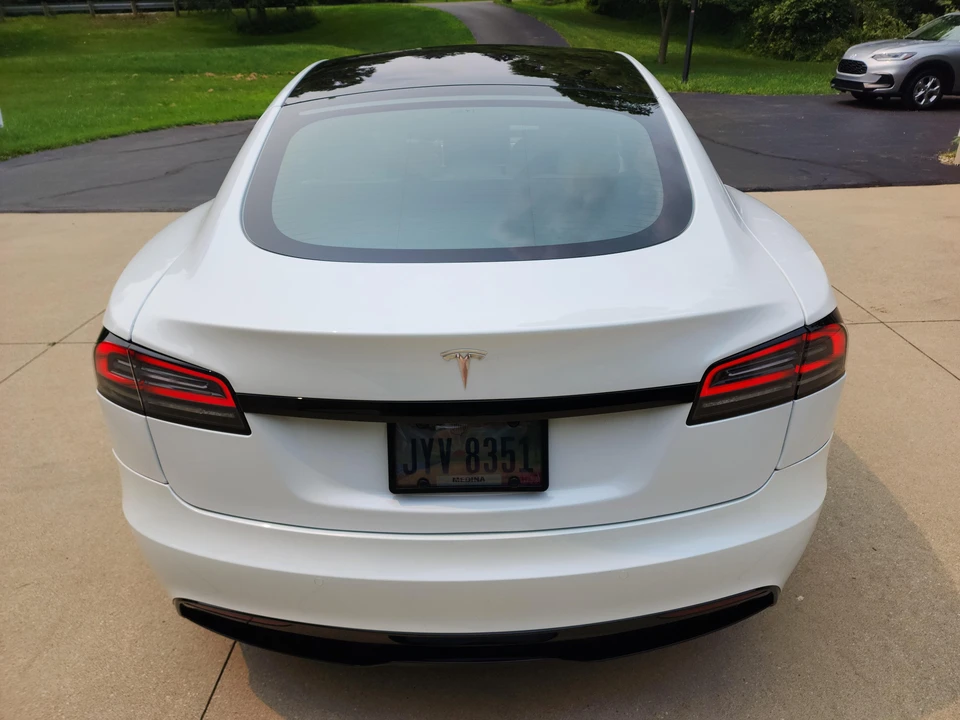 2022 Tesla Model S - Image 11 of 31