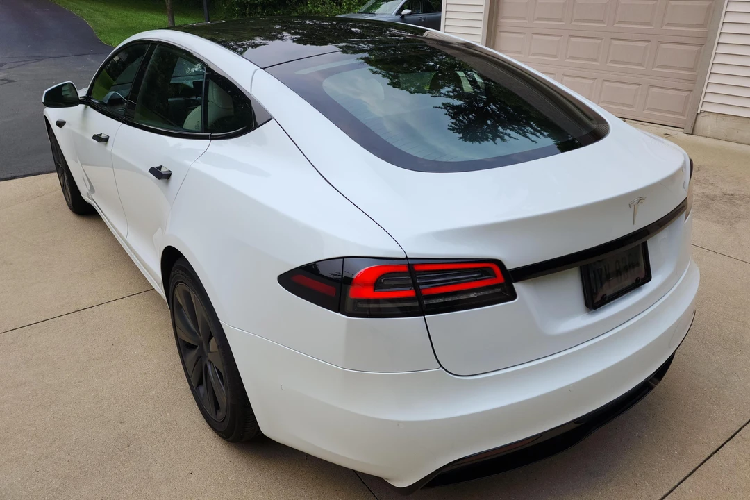 2022 Tesla Model S - Image 4 of 31
