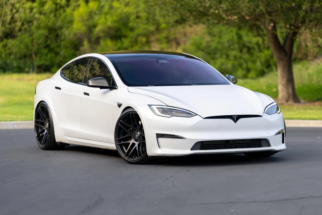 2022 Tesla Model S - Image 8 of 31