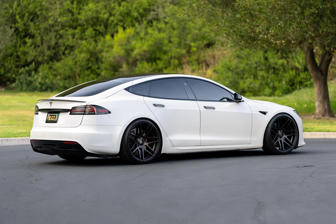 2022 Tesla Model S - Image 7 of 31