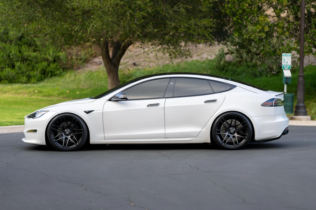 2022 Tesla Model S - Image 6 of 31