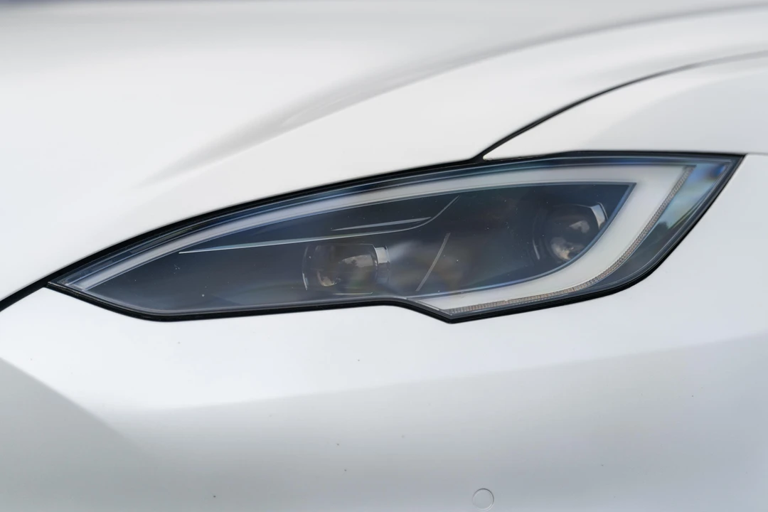 2022 Tesla Model S - Image 9 of 31