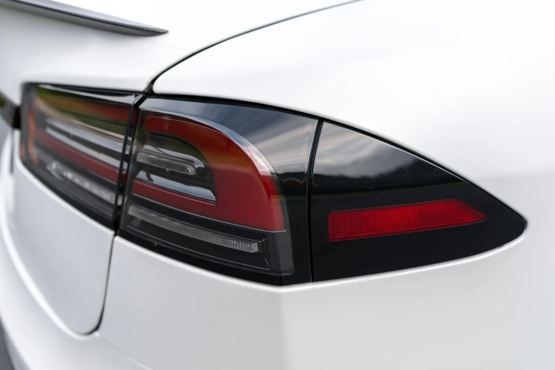 2022 Tesla Model S - Image 14 of 31