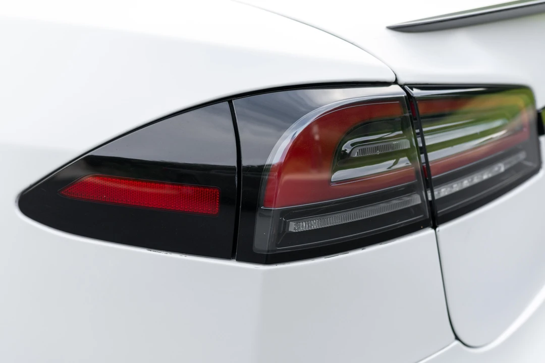 2022 Tesla Model S - Image 15 of 31