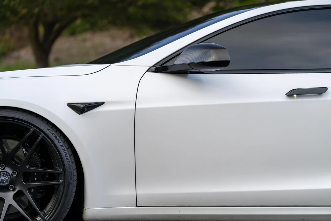 2022 Tesla Model S - Image 16 of 31