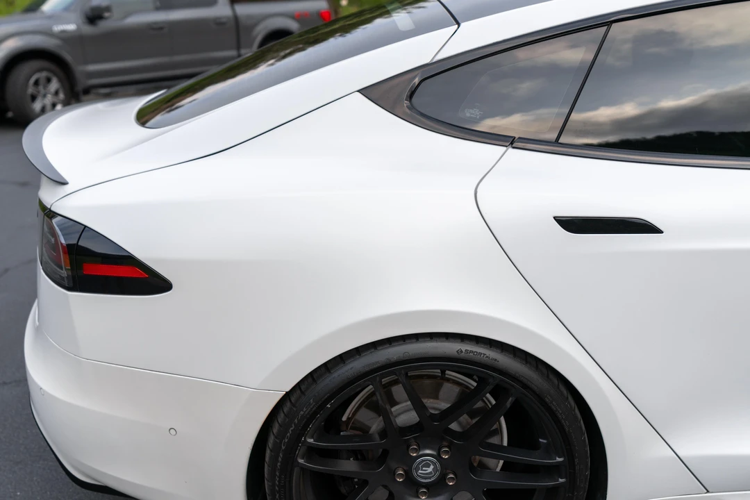 2022 Tesla Model S - Image 19 of 31