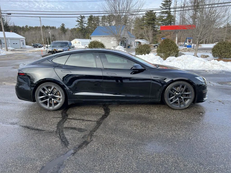 2022 Tesla Model S - Image 2 of 12