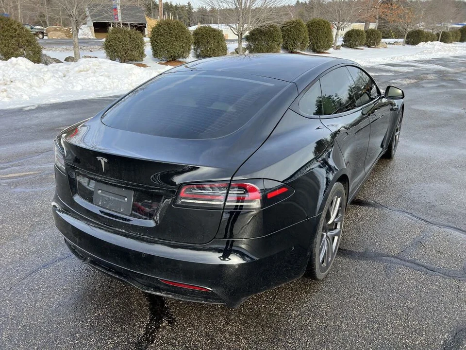 2022 Tesla Model S - Image 8 of 12