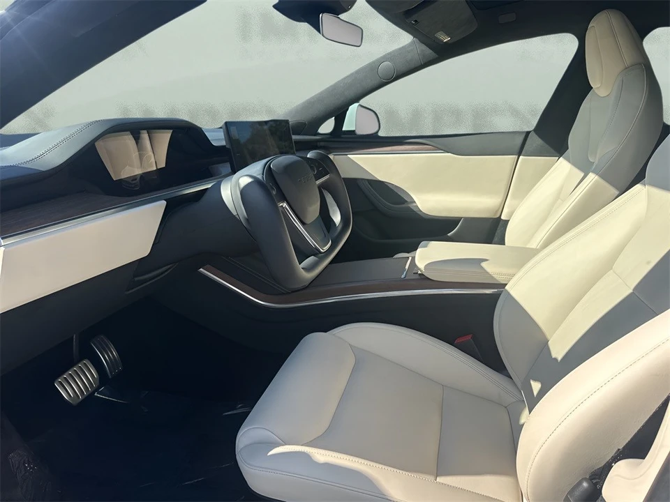 2022 Tesla Model S - Image 9 of 12