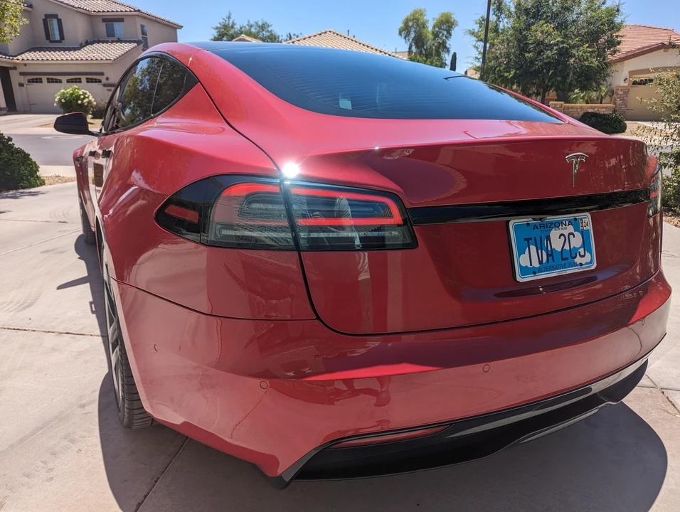 2022 Tesla Model S - Image 11 of 31