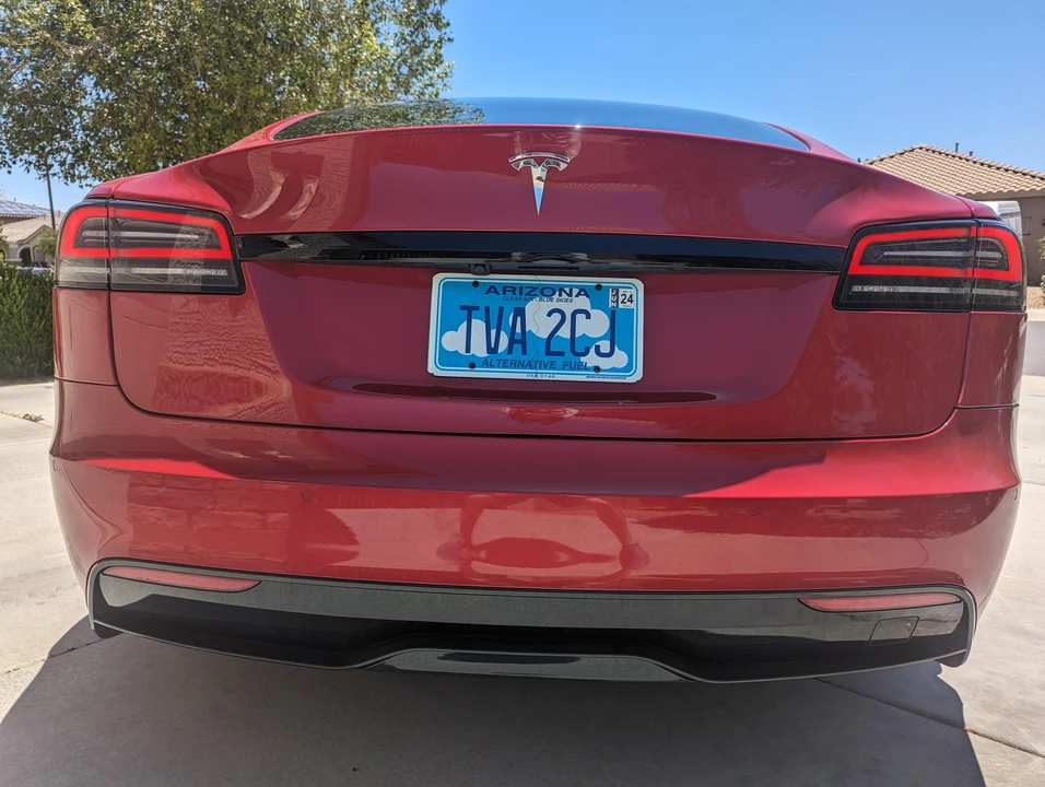 2022 Tesla Model S - Image 14 of 31