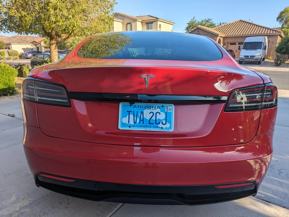 2022 Tesla Model S - Image 13 of 31