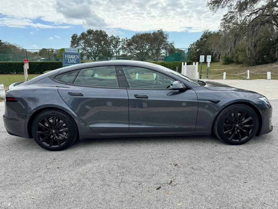 2022 Tesla Model S - Image 20 of 31