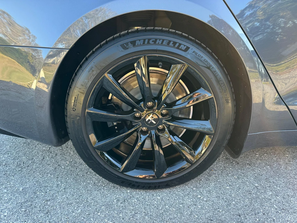 2022 Tesla Model S - Image 29 of 31